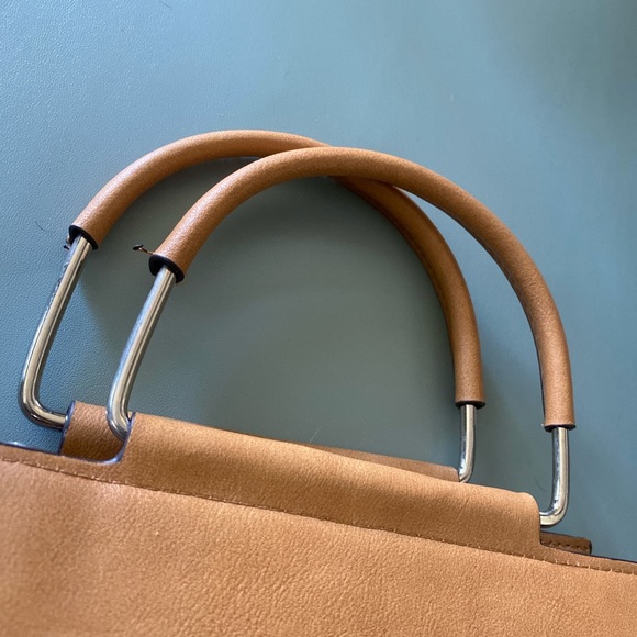 Tan Christian Soriano purse - Picture 3 of 4